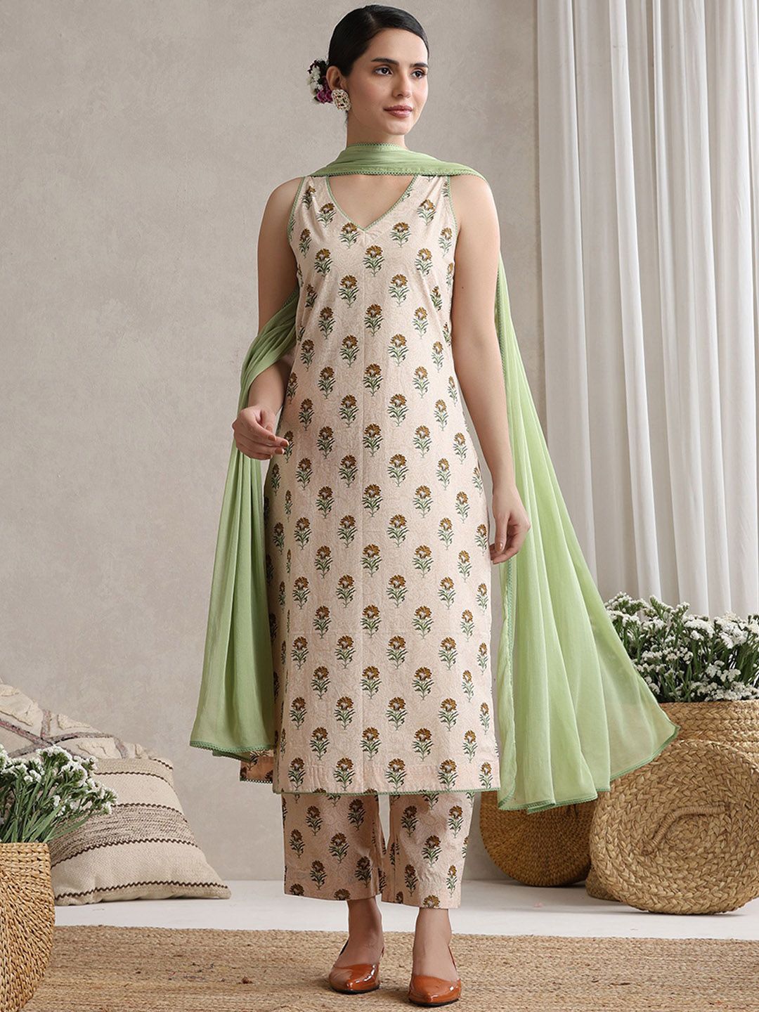 VBA Cream Cotton Sleeveless Pure Cotton Kurta Set