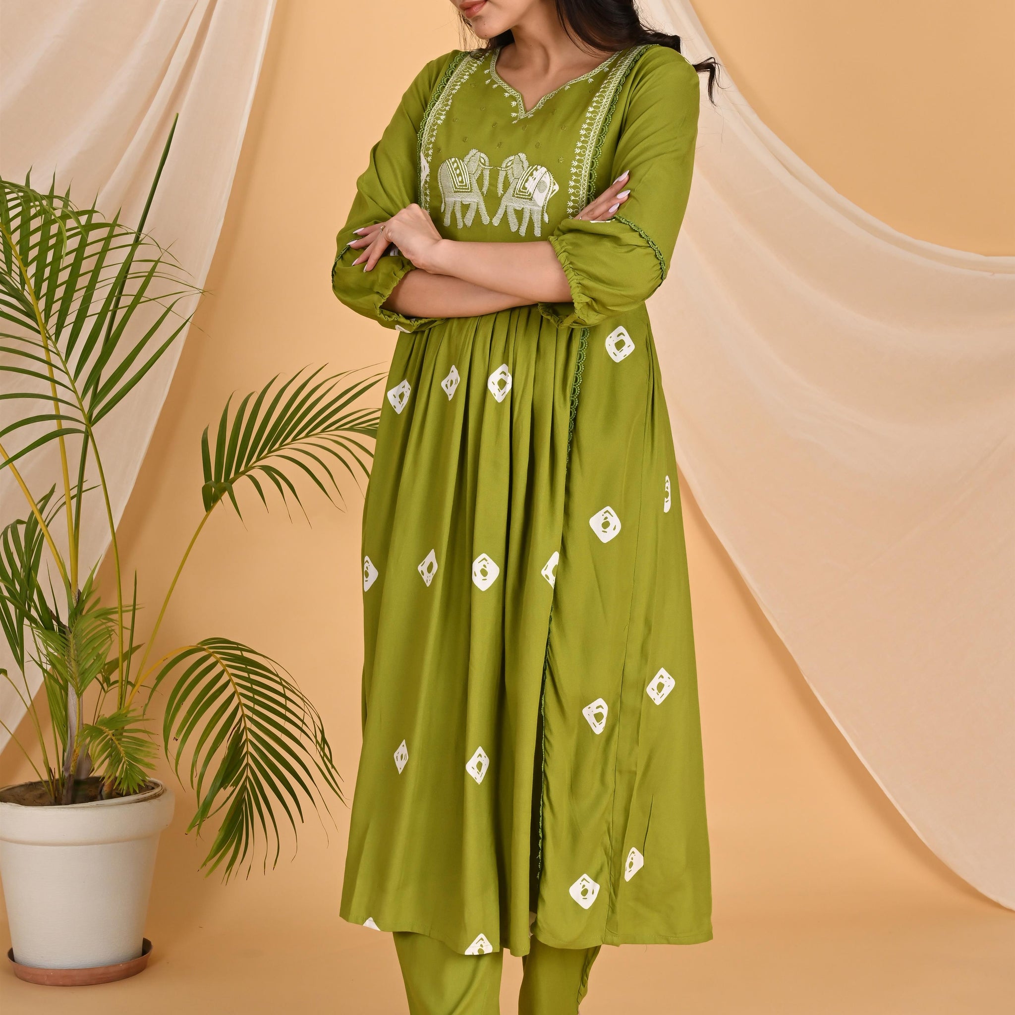 Green Hathi embroidery kurta set