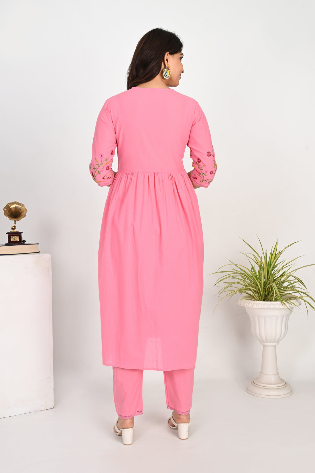 Pink embroidery kurta set