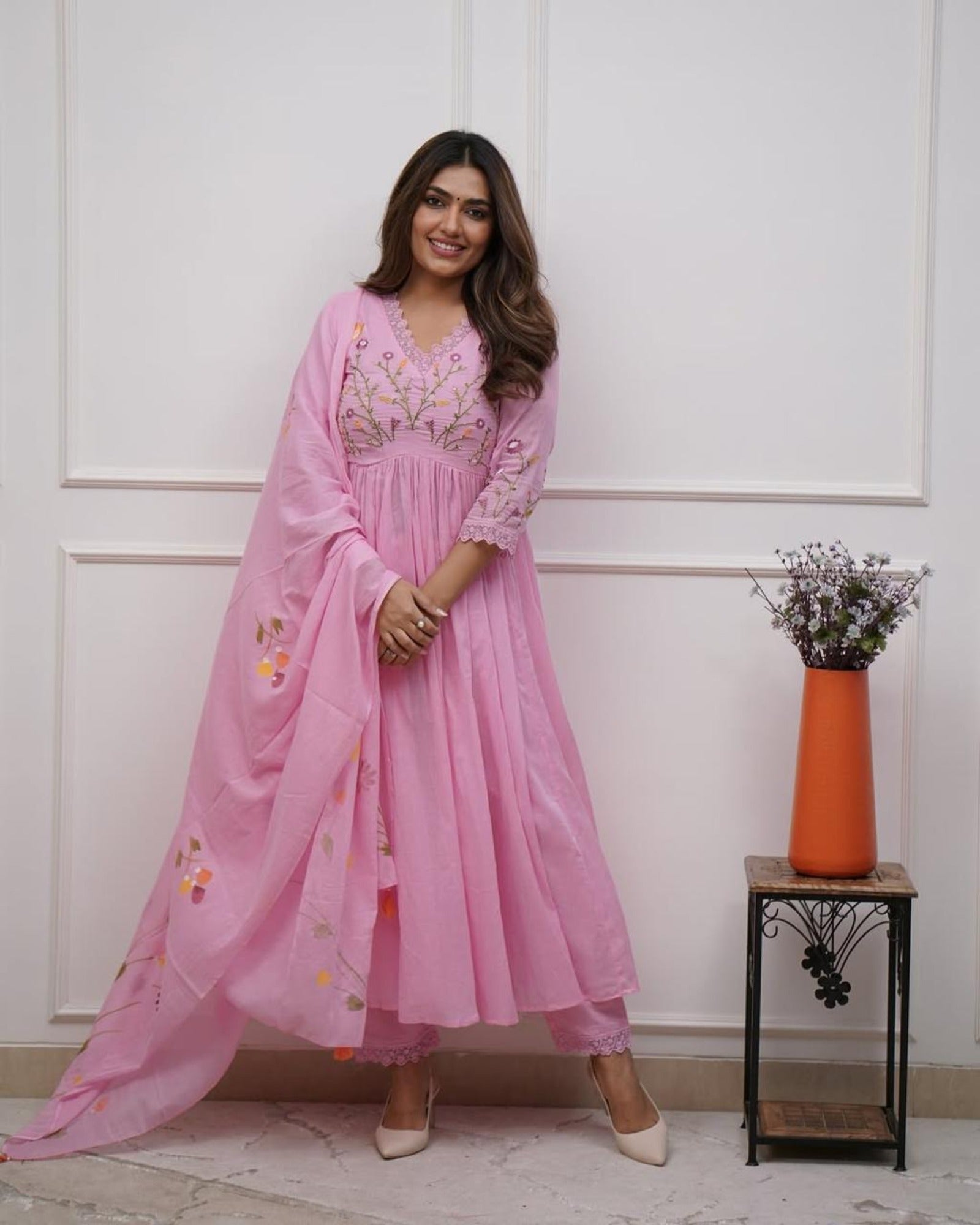 Pink embroidery kurta set